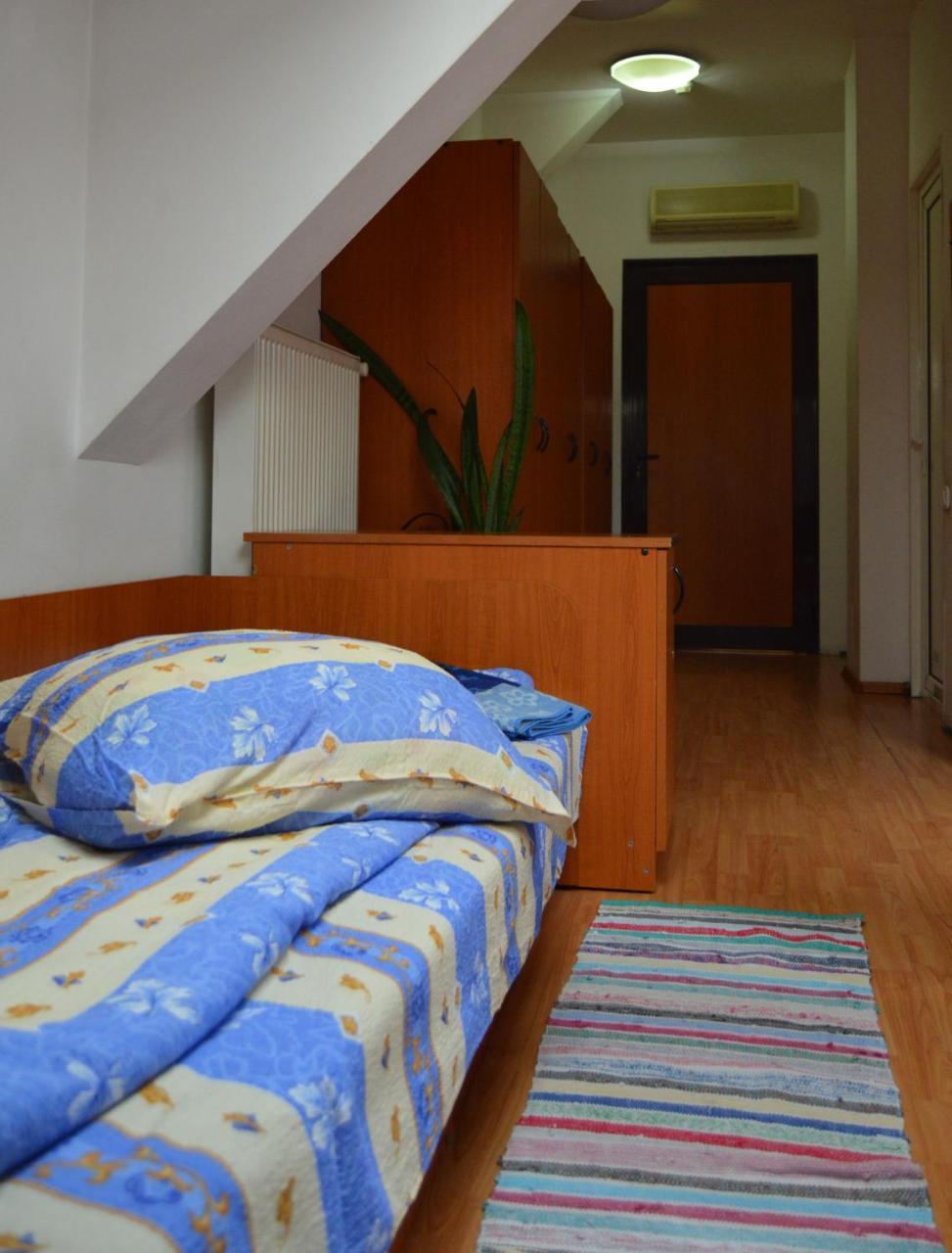 Kollege Hostel 克卢日-纳波卡 外观 照片