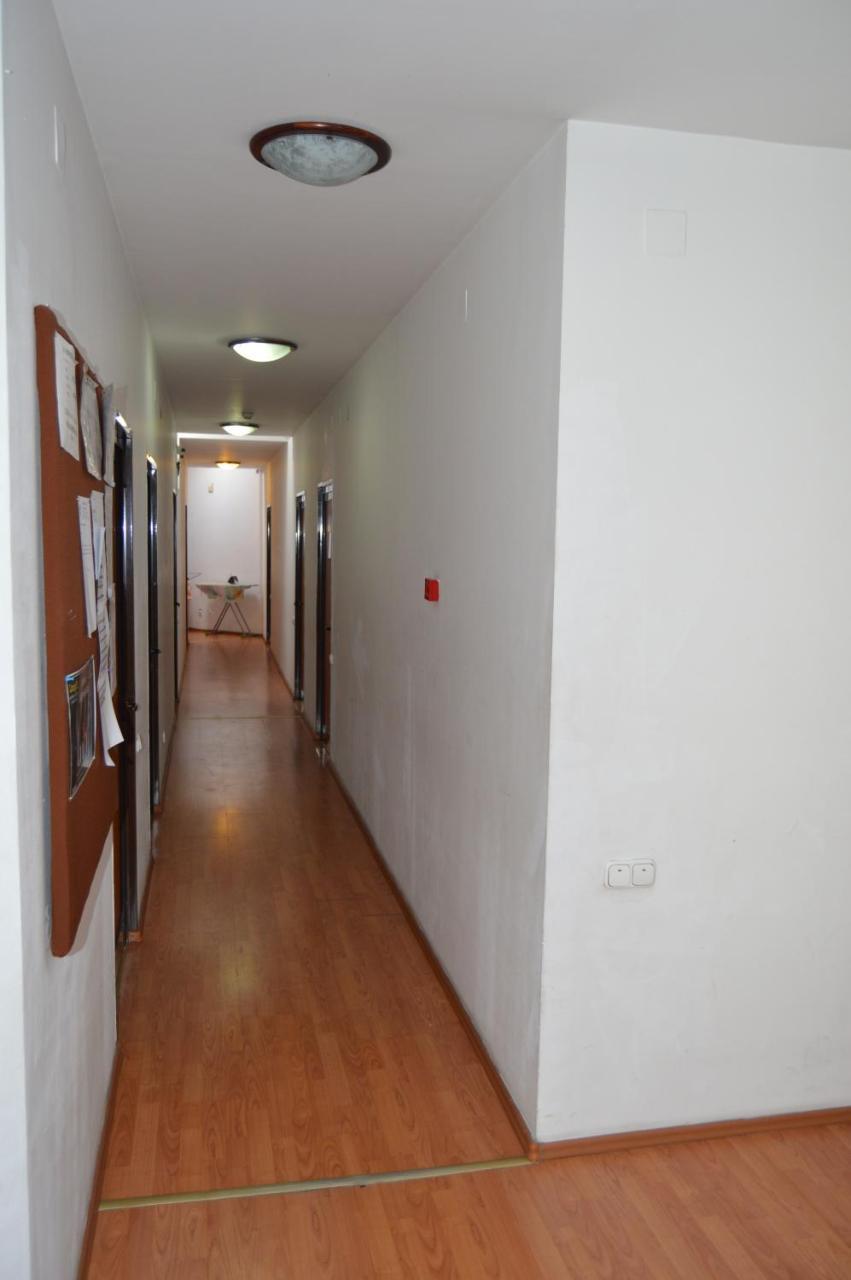 Kollege Hostel 克卢日-纳波卡 外观 照片