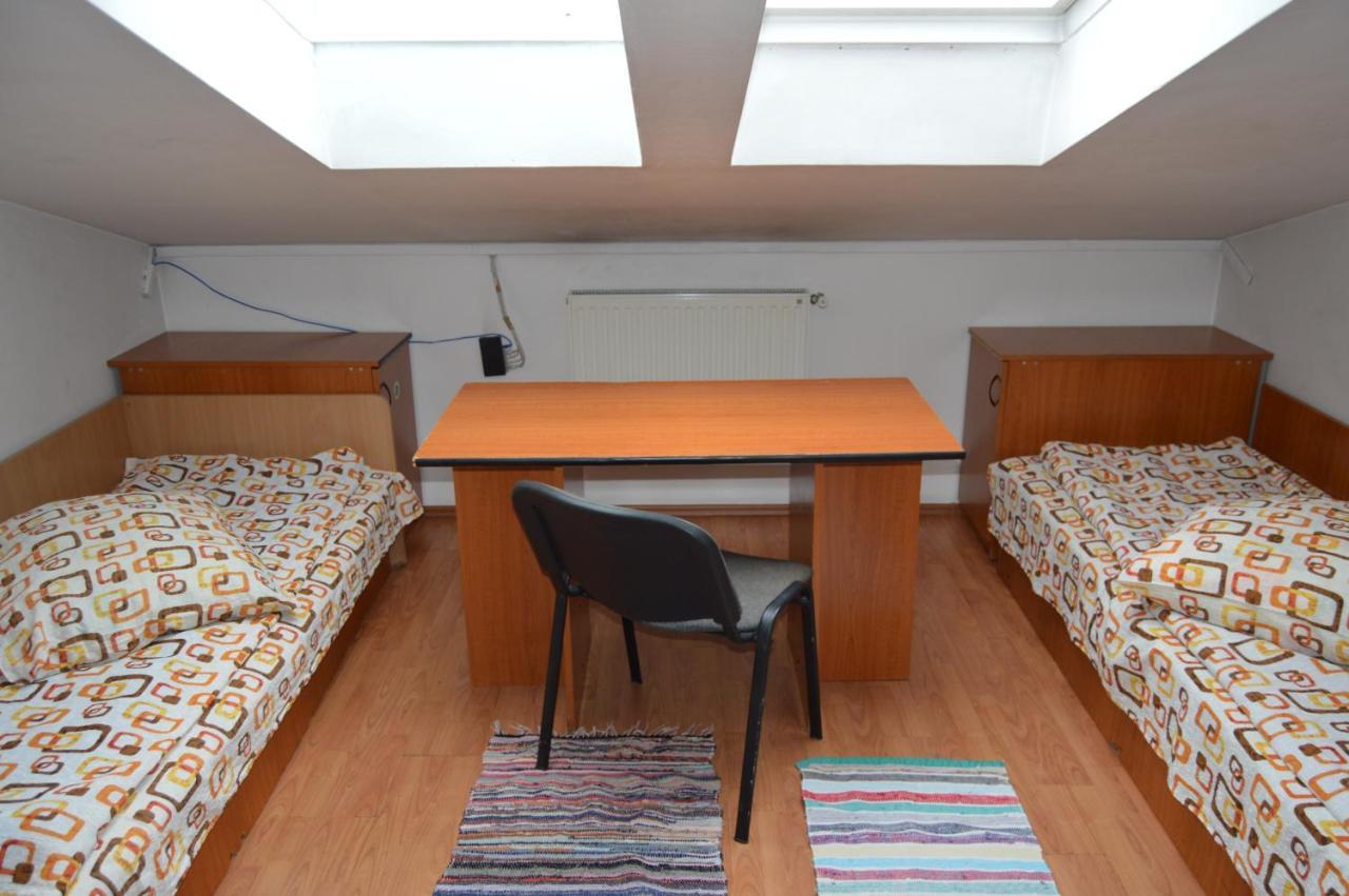 Kollege Hostel 克卢日-纳波卡 外观 照片